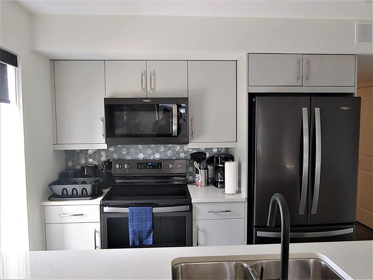 Serene 2 Bedroom Condo With Balcony And Lakeview Winnipeg Exterior foto