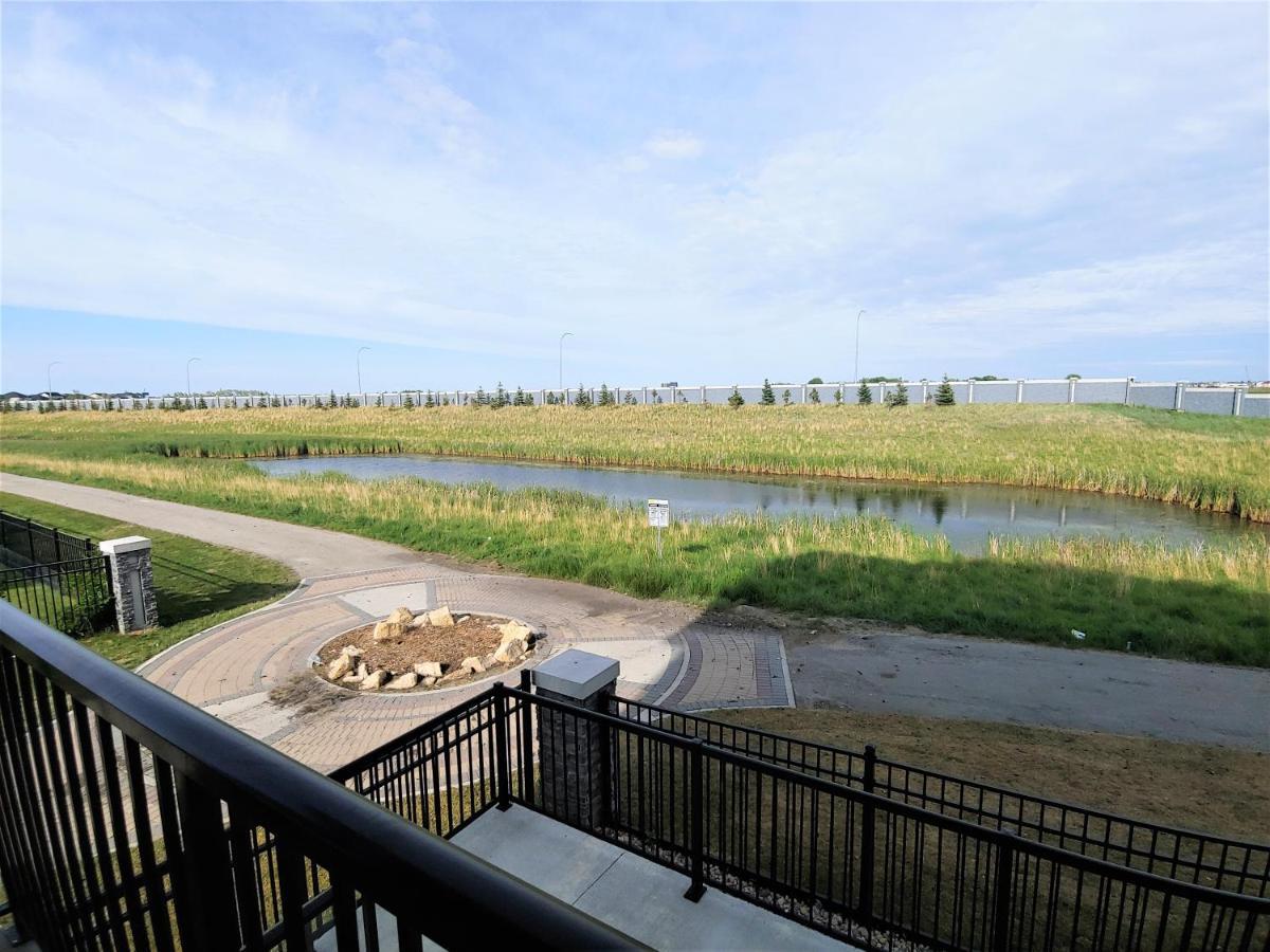 Serene 2 Bedroom Condo With Balcony And Lakeview Winnipeg Exterior foto